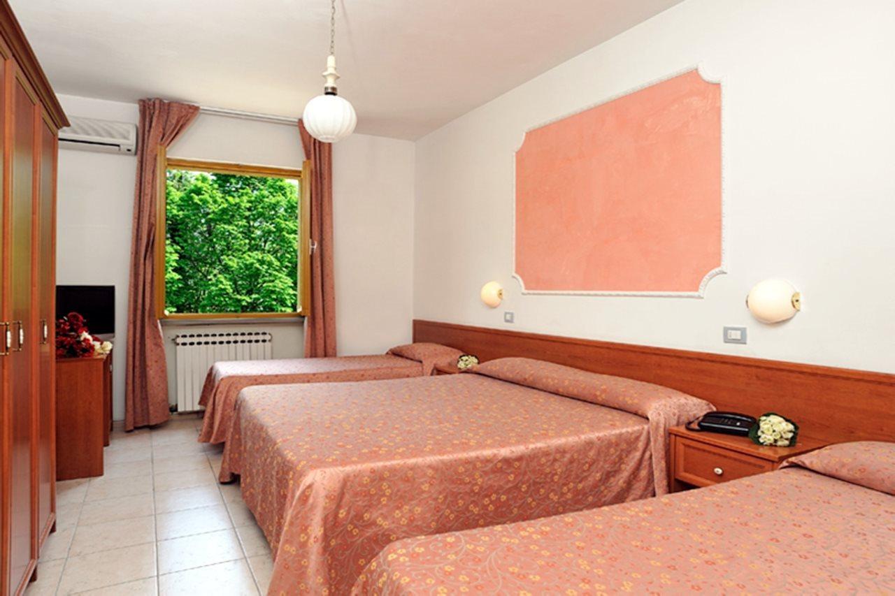 Hotel La Meridiana Urbino Buitenkant foto