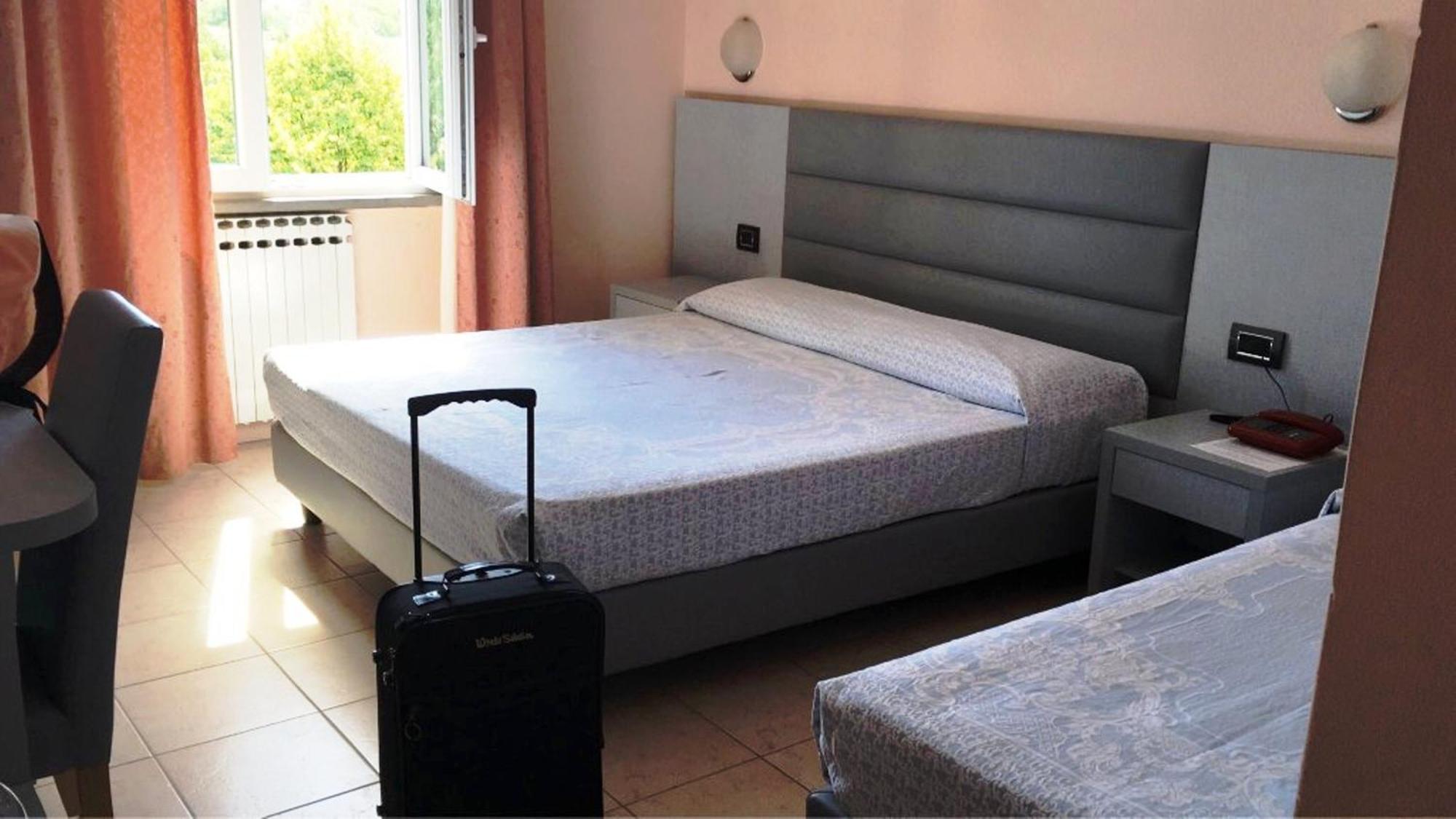 Hotel La Meridiana Urbino Buitenkant foto