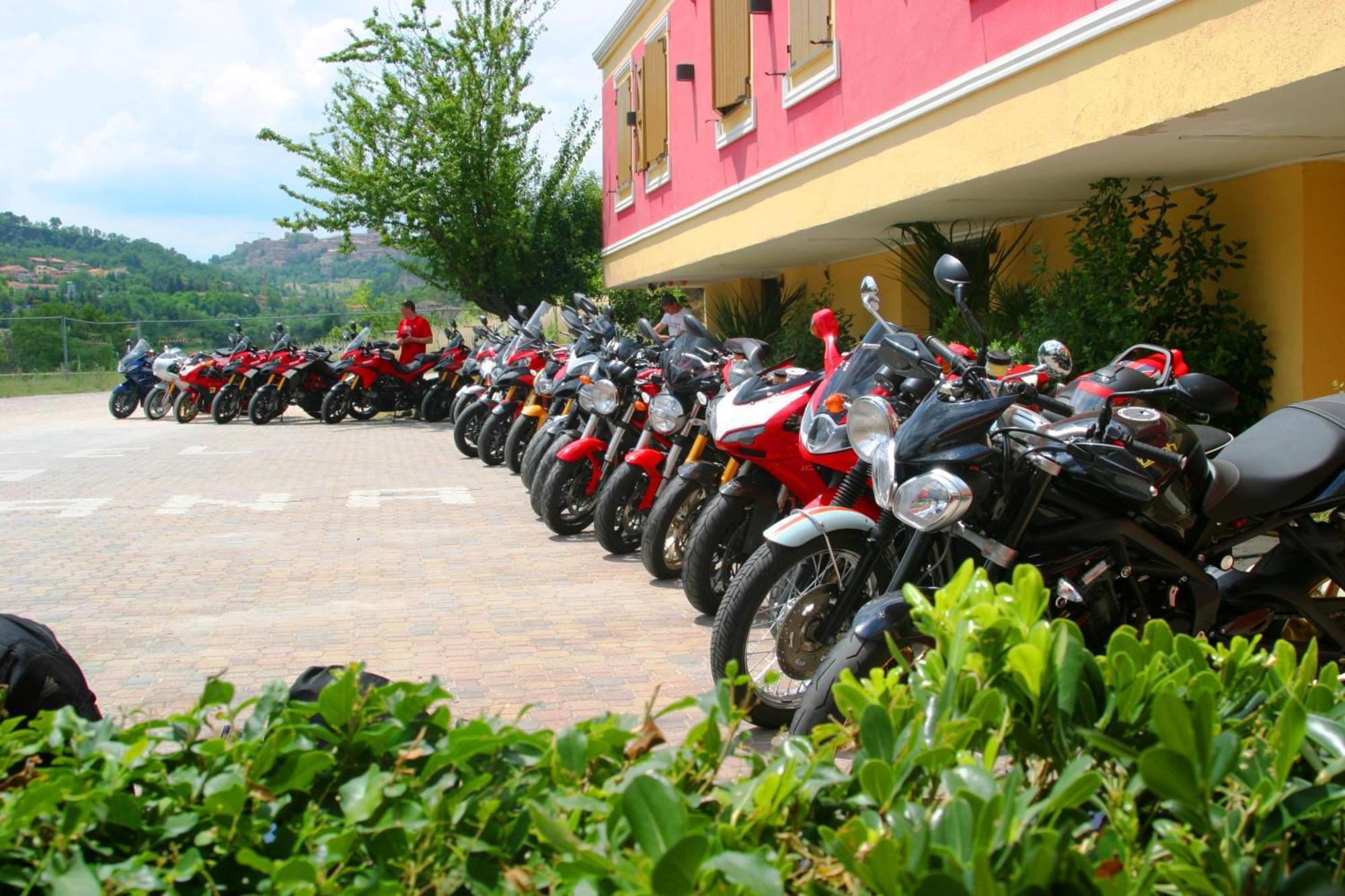 Hotel La Meridiana Urbino Buitenkant foto