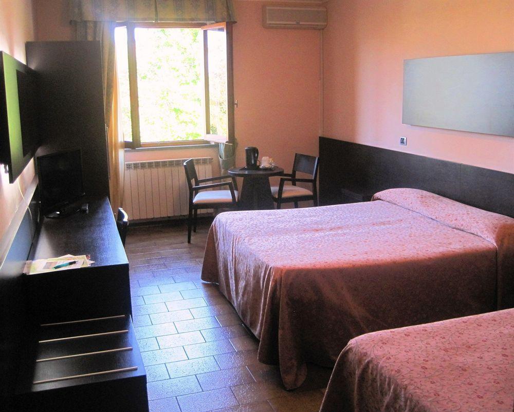 Hotel La Meridiana Urbino Buitenkant foto