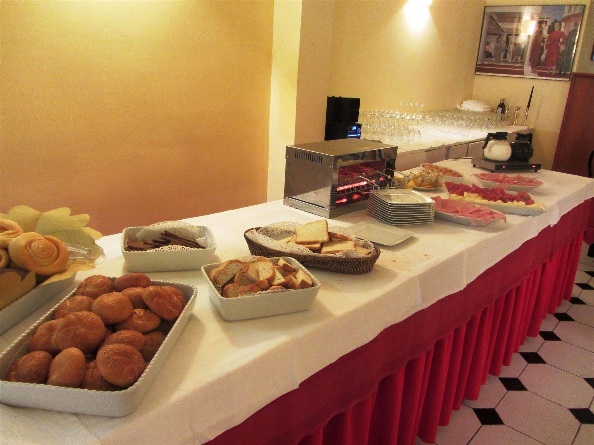 Hotel La Meridiana Urbino Buitenkant foto