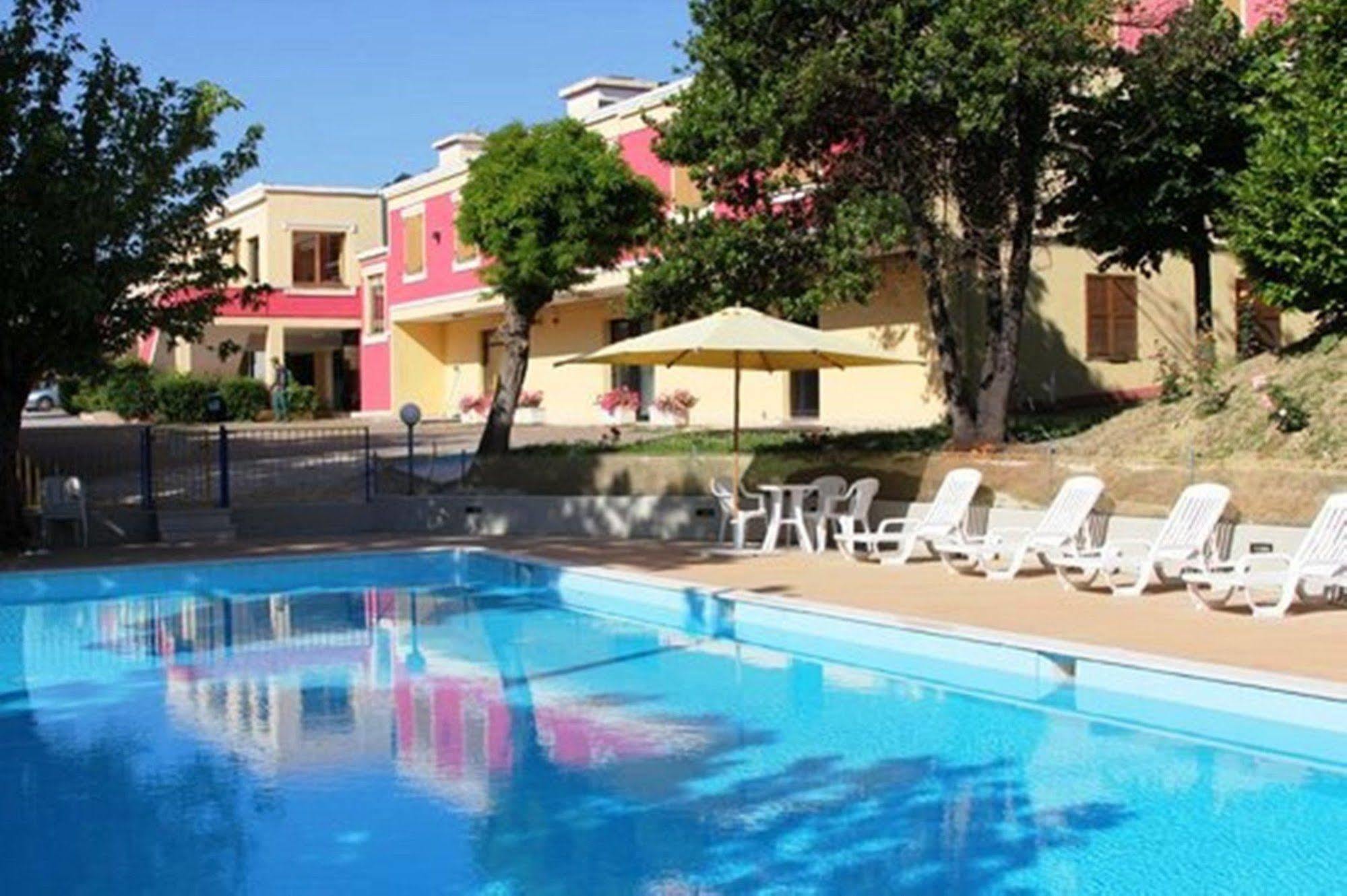 Hotel La Meridiana Urbino Buitenkant foto